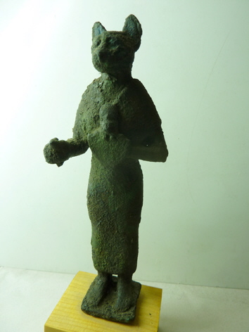 figurine