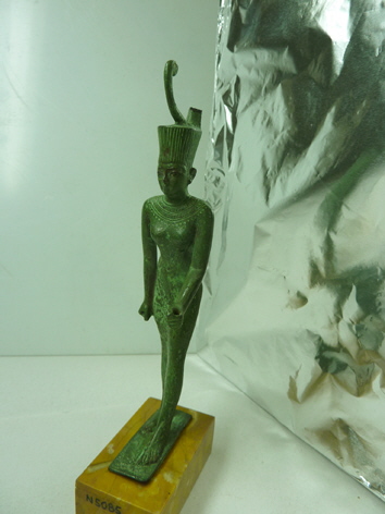 figurine