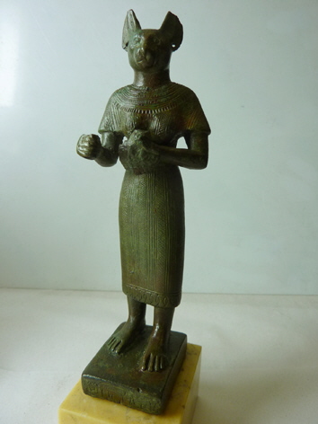 figurine, image 7/7