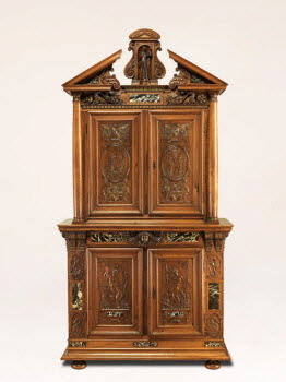 Armoire à deux corps et à décor de plaques de marbre