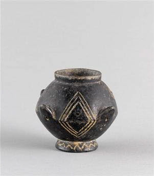 vase, image 4/8