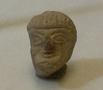 figurine, image 2/2