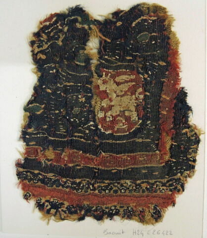 plastron de tunique  ; fragment, image 2/2