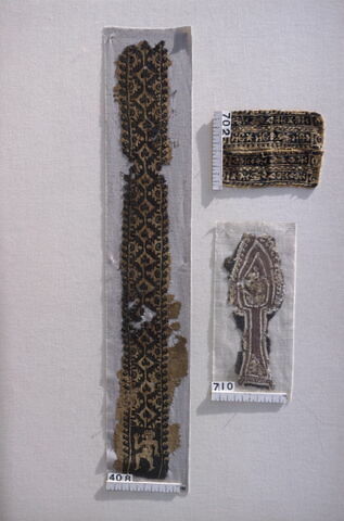 bande décorative d'habillement ; fragment, image 3/3