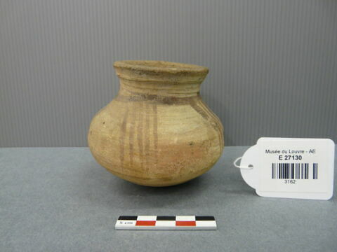 pot ; vase miniature