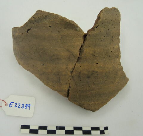 ostracon ; deux fragments recollés