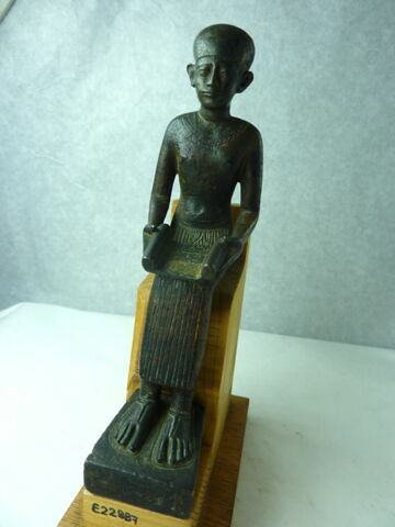 figurine, image 2/7