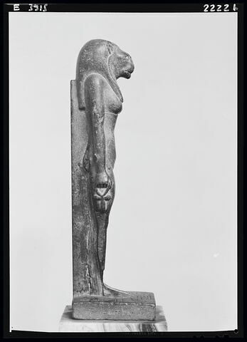 statuette, image 7/9