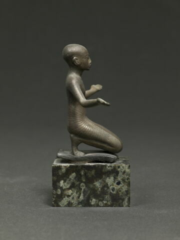 figurine, image 5/10