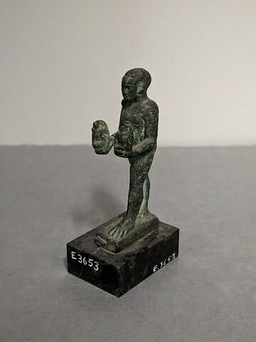 figurine