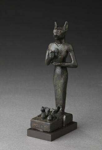 figurine, image 2/7