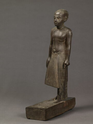 statue, image 10/15