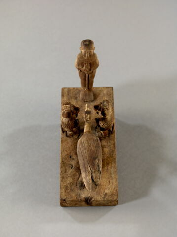 figurine, image 2/6