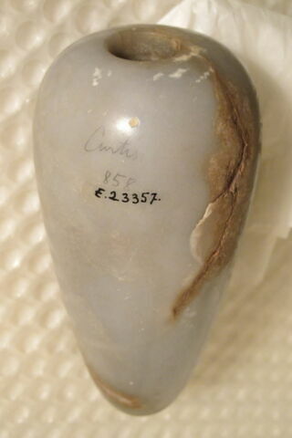 vase, image 3/3