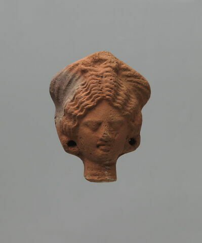 figurine de tête de femme romaine à cou fermé