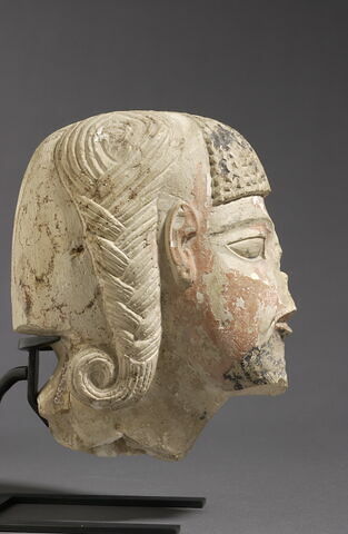 statue, image 2/5