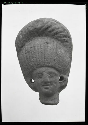 figurine de tête de femme romaine à cou fermé