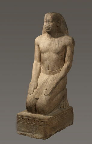 statue, image 11/19