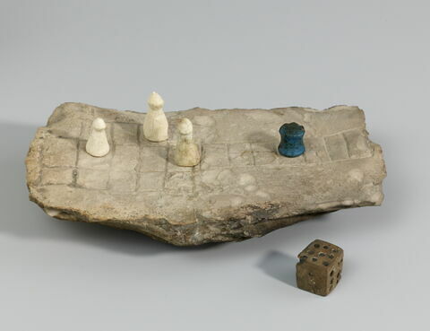 plateau de jeu de tchaou, image 2/4
