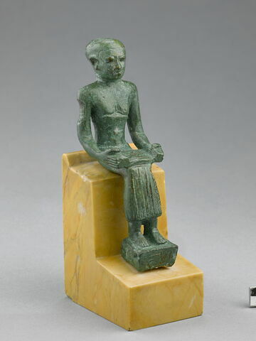 figurine