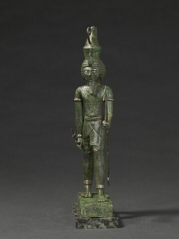 figurine, image 2/6