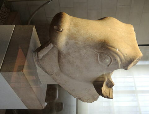 statue, image 5/6