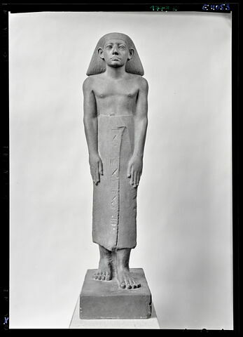 statue, image 11/12