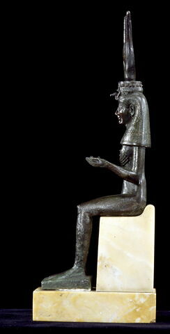 figurine d'Isis allaitant, image 5/7