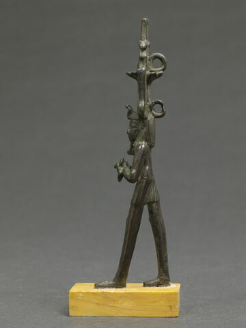 figurine ; pendentif, image 7/7