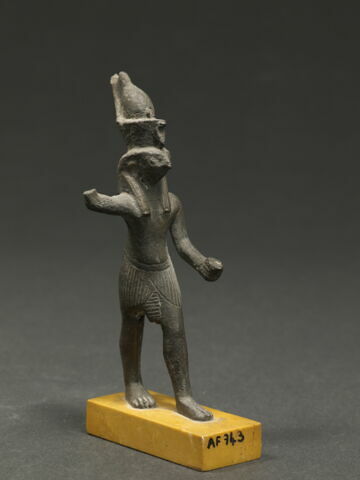 figurine d'Horus harponneur