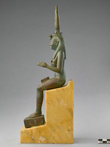 figurine d'Isis allaitant, image 5/5