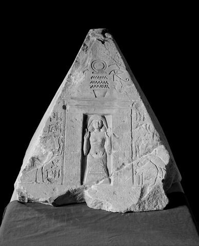 Pyramidion de Pay, image 5/13