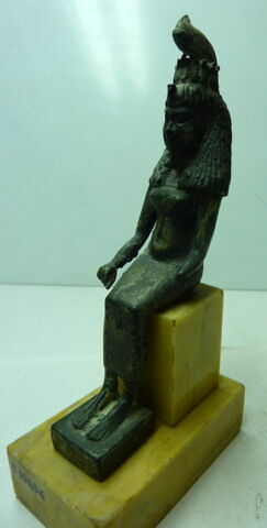 figurine