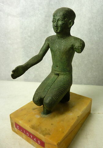 figurine de donateur