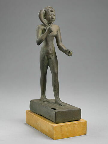 statuette