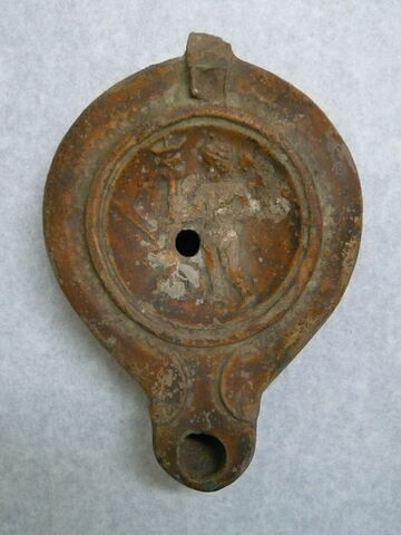 lampe à bec arrondi et volutes, image 1/1