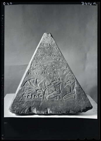 pyramidion tronqué, image 26/28