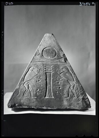 pyramidion tronqué, image 28/28