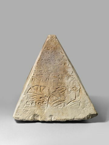 pyramidion tronqué, image 4/28