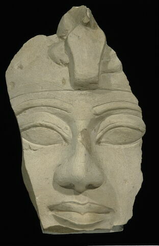 statue, image 3/5
