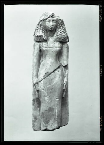 statuette  ; figurine