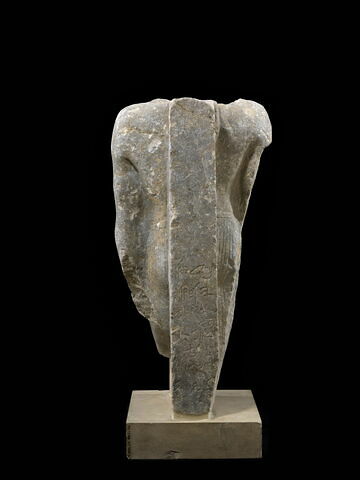 statue, image 8/12