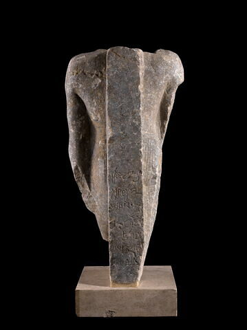 statue, image 3/12