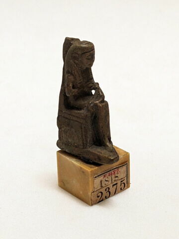 figurine d'Isis allaitant ; amulette