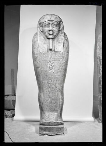 sarcophage momiforme