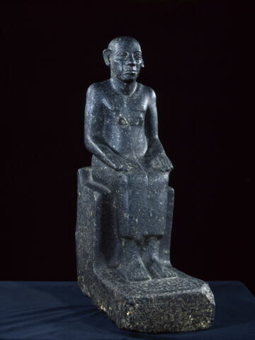 statue, image 4/14