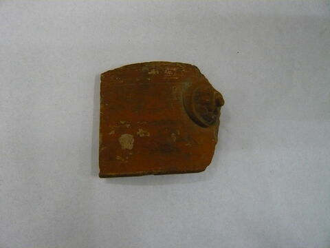bol à masque ; coupelle ; fragment, image 2/2