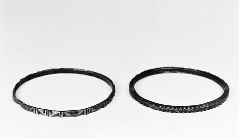 bracelet, image 3/3