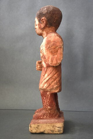 statue, image 3/23