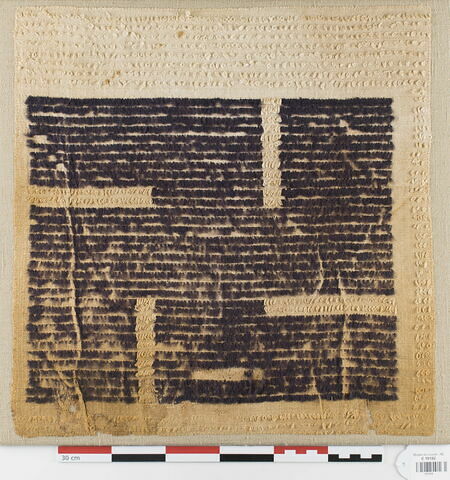 châle  ; couverture  ; fragment